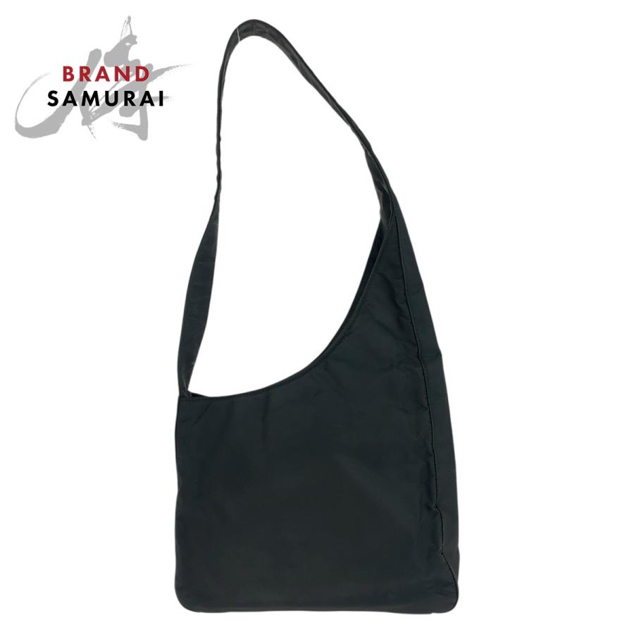 PRADA（プラダ） 美品 テスート 三角ロゴプレート アシンメトリー