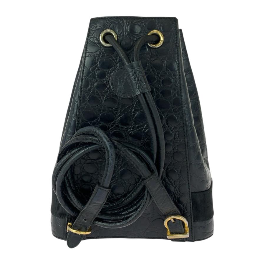 美品 Salvatore Ferragamo サルヴァトーレフェラガモ ヴァラ 型押し ブラック 黒 ゴールド金具 レザー リュック・デイパック 505437