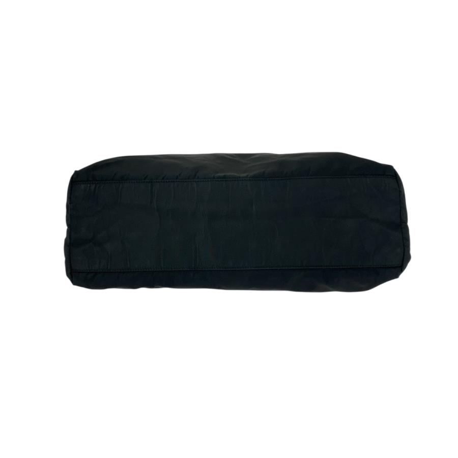 PRADA（プラダ） 美品 テスート 三角ロゴプレート ブラック 黒