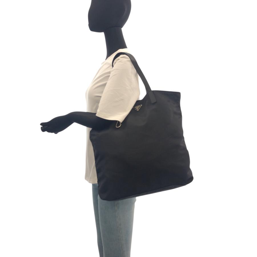 PRADA（プラダ） 美品 テスート サフィアーノ 三角ロゴプレート