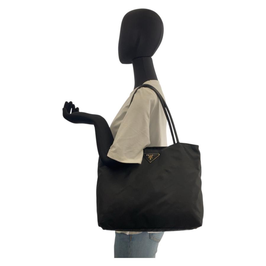 PRADA（プラダ） テスート 三角ロゴプレート ブラック 黒 ゴールド金具