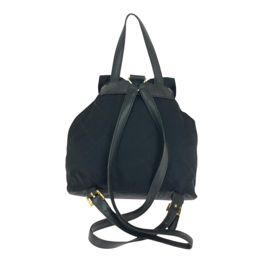 美品 PRADA プラダ キルティング リュックサック 三角プレート ブラック プラダ キルティング 三角プレート リュック ネイビーレザー 白タグ