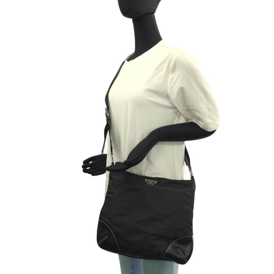 PRADA（プラダ） テスート 三角ロゴプレート ブラック 黒 シルバー金具