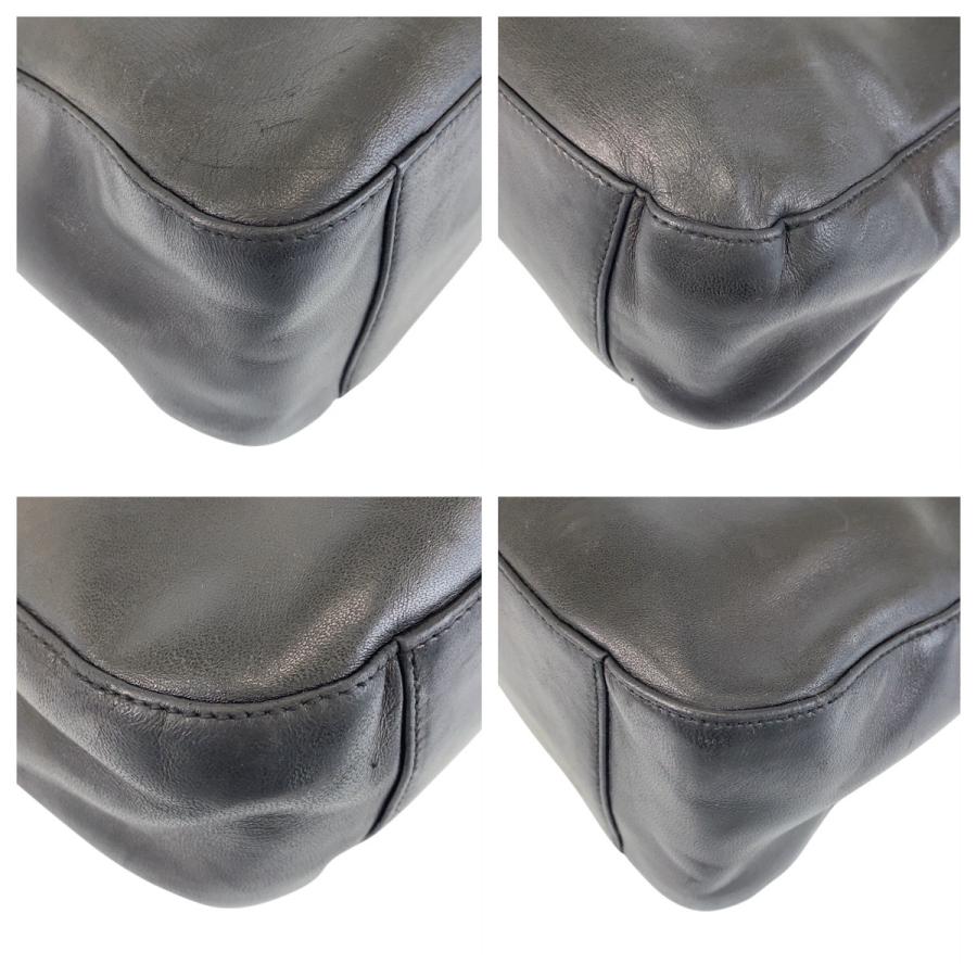 PRADA（プラダ） 美品 ブラック 黒 レザー/プラスチック ショルダー