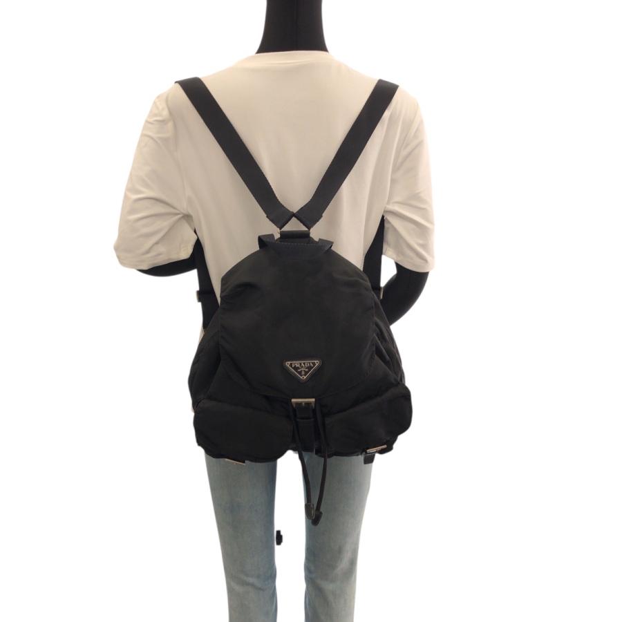 PRADA（プラダ） テスート 三角ロゴプレート ブラック 黒 シルバー金具