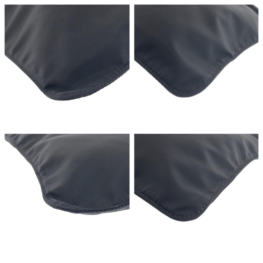 PRADA（プラダ） 美品 テスート 三角ロゴプレート ブラック 黒