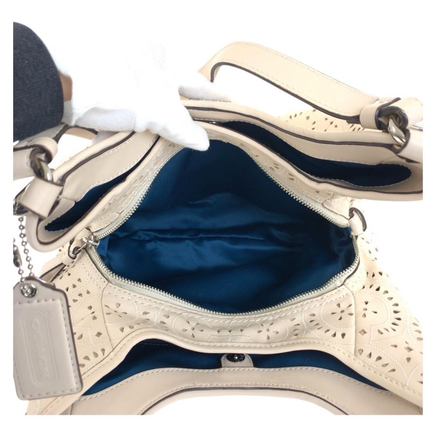 COACH（コーチ） 美品 パンチング ベージュ シルバー金具 レザー 19625