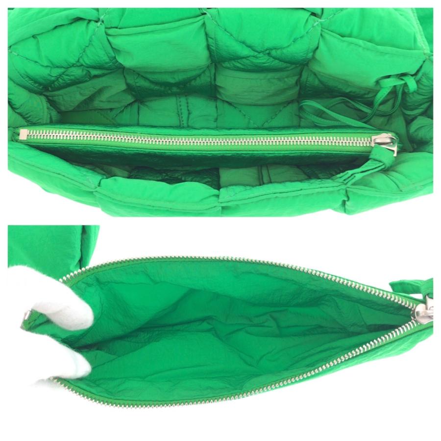 美品 BOTTEGAVENETA ボッテガヴェネタ パデッド テック カセット グリーン シルバー金具 ナイロン ショルダーバッグ レディース 506856