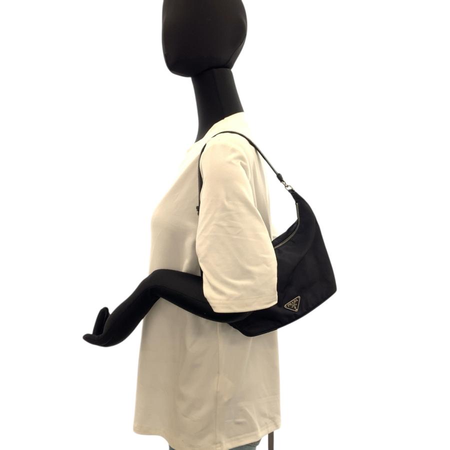 PRADA（プラダ） テスート 三角ロゴプレート ブラック 黒 シルバー金具