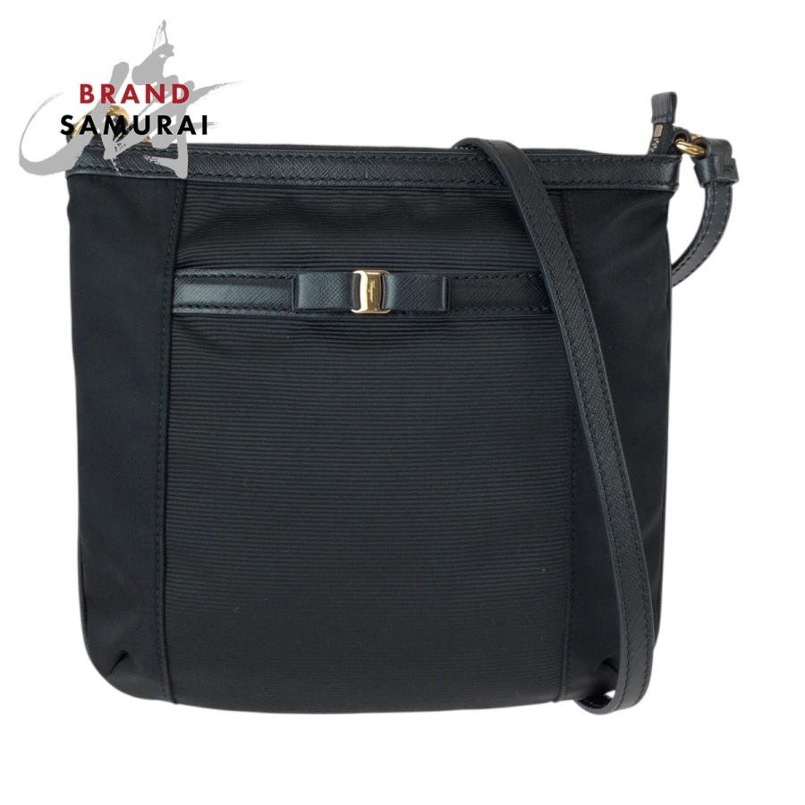 美品 Salvatore Ferragamo サルヴァトーレフェラガモ ヴァラ リボン