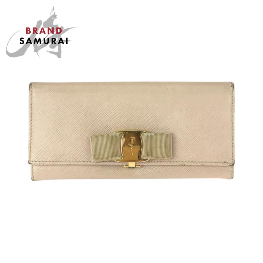 Salvatore Ferragamo サルヴァトーレフェラガモ ヴァラリボン ベージュ 