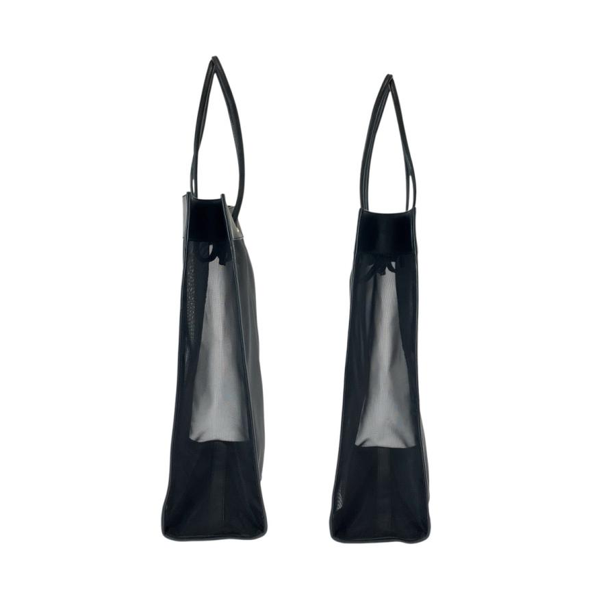 FENDI（フェンディ） 美品 FFロゴ ブラック 黒 ゴールド金具 レザー