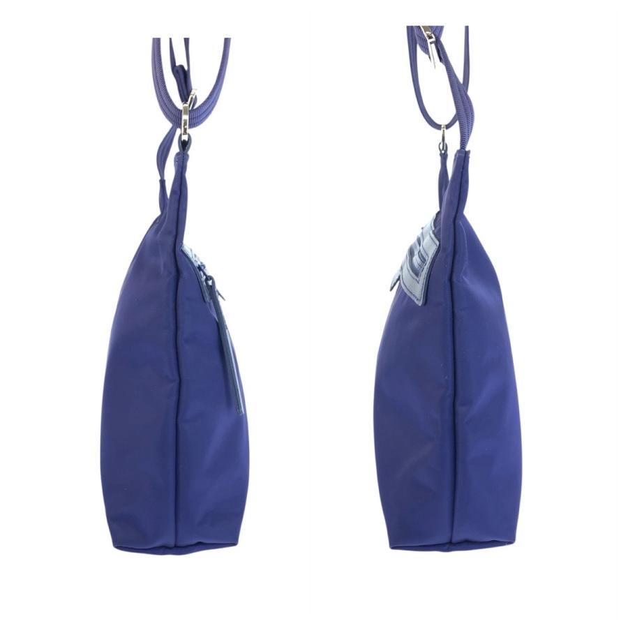 LONGCHAMP　ポシェット【未使用の超美品】【扱いやすさ抜群】 LONGCHAMP（ロンシャン） 美品 ネイビー シルバー金具 ナイロン/レザー