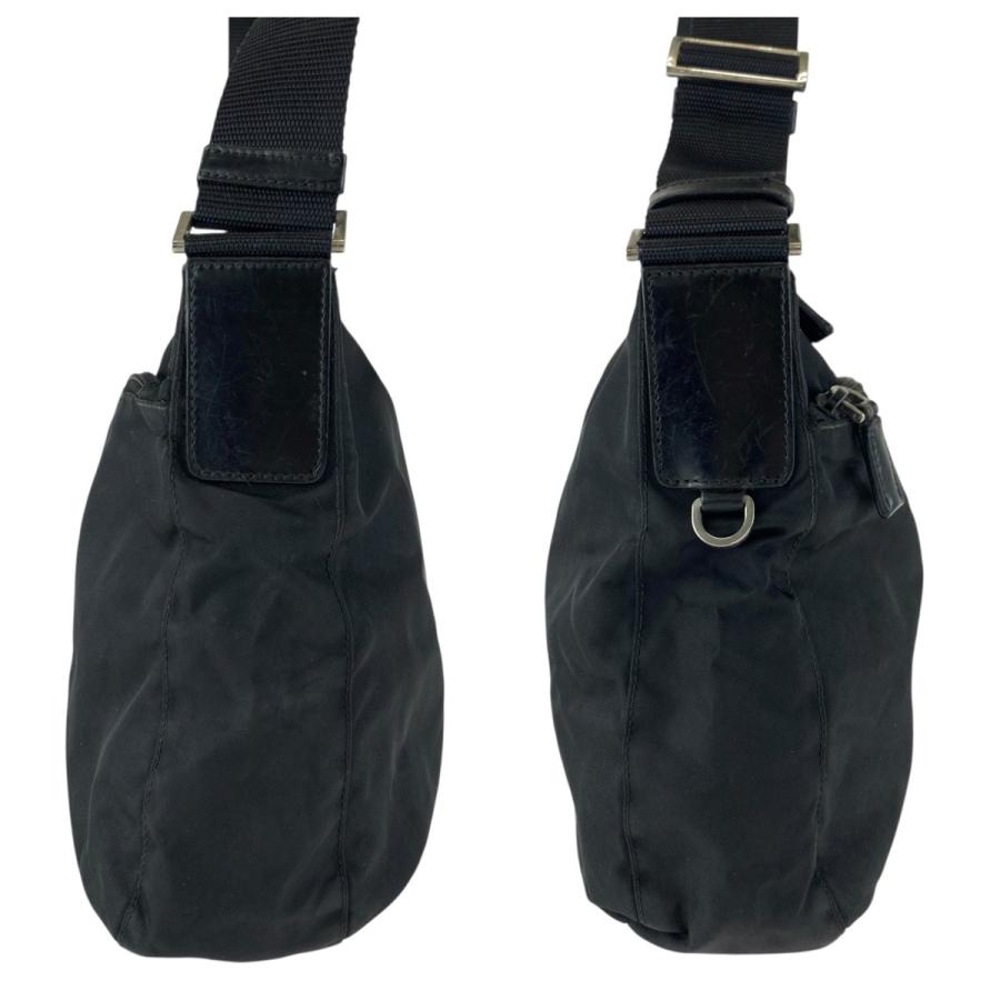 PRADA（プラダ） テスート 三角ロゴプレート ブラック 黒 シルバー金具