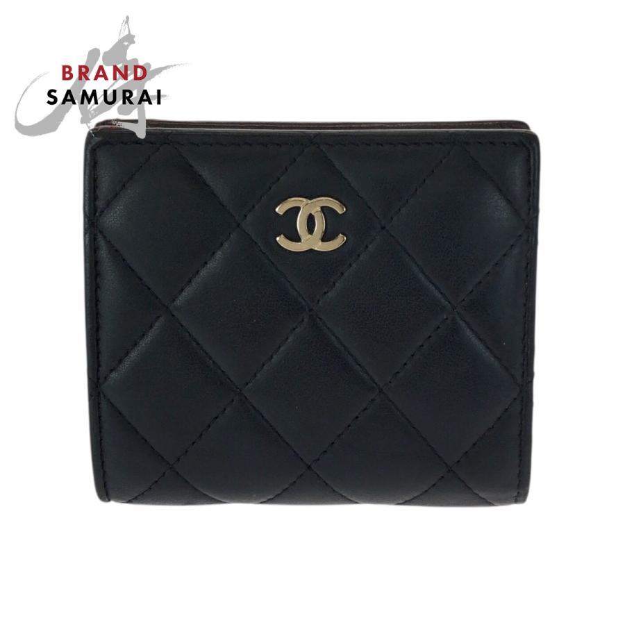 美品 CHANEL シャネル マトラッセ ココマーク ブラック 黒 ゴールド金具 ラムスキン 折財布 コンパクトウォレット レディース 601203 | CHANEL