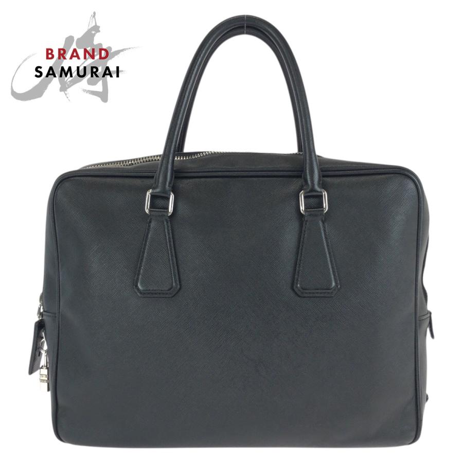 プラダ　三角プレート　サフィアーノレザー　ビジネスバッグ　ブラック PRADA（プラダ） 美品 サフィアーノ 三角ロゴプレート ブラック 黒