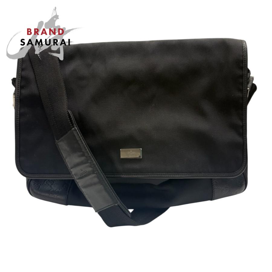GUCCI（グッチ） GGエンボス ブラック シルバー金具 ナイロン/レザー 