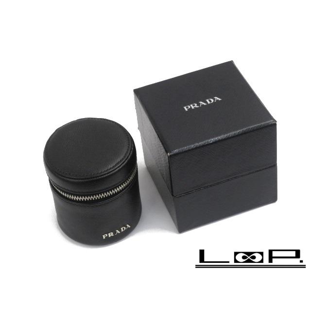 ◆SALE◆　■新同■　プラダ サフィアーノ 丸型 ポーチ ケース 小物入れ ブラック 箱 【39003】 ◇SALE◇ □新同□ プラダ サフィアーノ 丸型 ポーチ ケース 小物入れ