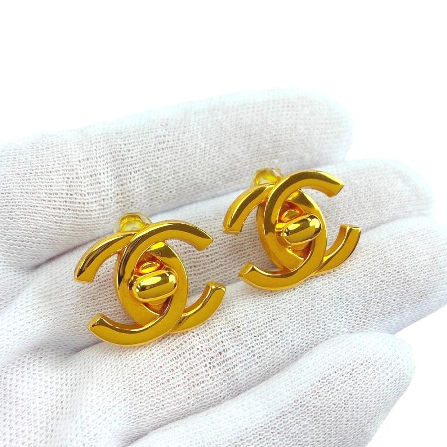 ■新同■　シャネル ターンロック イヤリング 95A ゴールド GP 箱 【441028】1 |  | 08