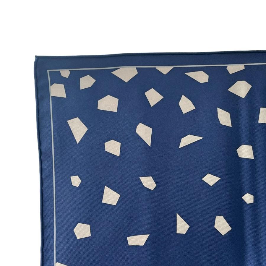 ■新同■　カルティエ カレ 45 スカーフ ファッション タイガー 虎 アニマル 動物 シルク ブルー 箱 【488160】11 |  | 01