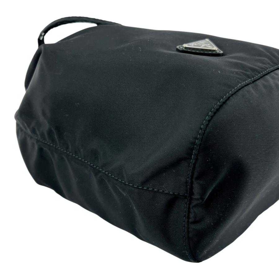 【未使用に近い✨】プラダ 巾着バッグ　ポーチ　テスートナイロン × レザー 黒色 プラダ □新同□ 巾着 ポーチ 小物入れ テスート ナイロン ブラック