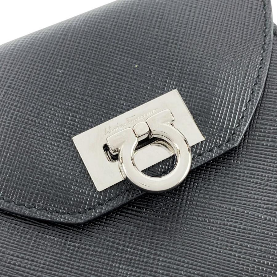 フェラガモ ■新同■ 二つ折り 財布 Wフラップ ウォレット ガンチーニ レザー SS ブラック シルバー JL22-4208 【627767】5 |  | 09