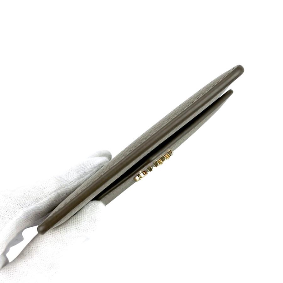 ミュウミュウ ■美品■ カードケース 名刺入れ パスケース ロゴ 小物 レザー グレージュ 5MF031【689390】14 |  | 05