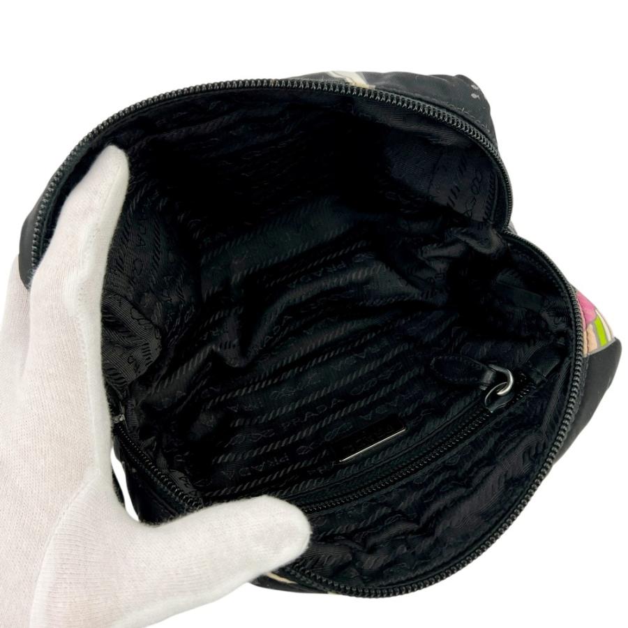 プラダ ■中古■ ポーチ 小物入れ サーフィン柄 ナイロン ブラック 【696299】8 |  | 06