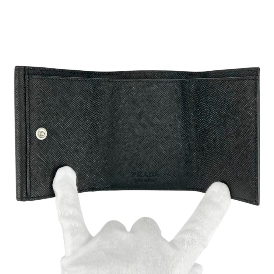 プラダ ■美品■  トライアングル 財布 三つ折り コンパクト ウォレット サイフ サフィアーノ ブラック 2MH042【697319】5 |  | 06