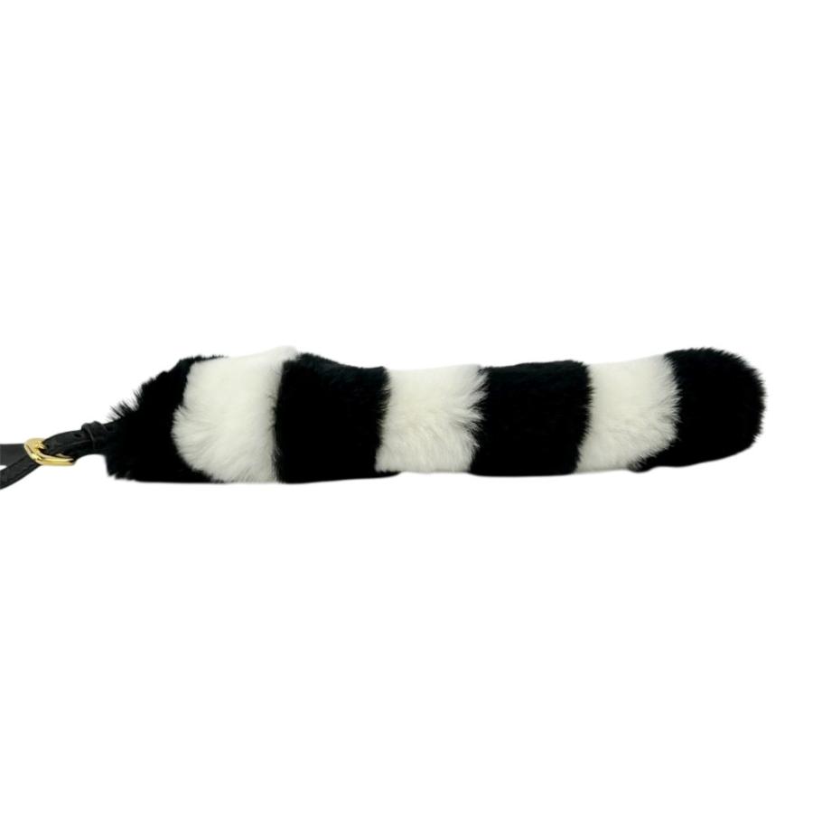 プラダ ■美品■ ファー チャーム キーホルダー トライアングル ロゴ 尻尾 レザー GP ブラック ホワイト ゴールド 1TL045 【718472】5 |  | 03
