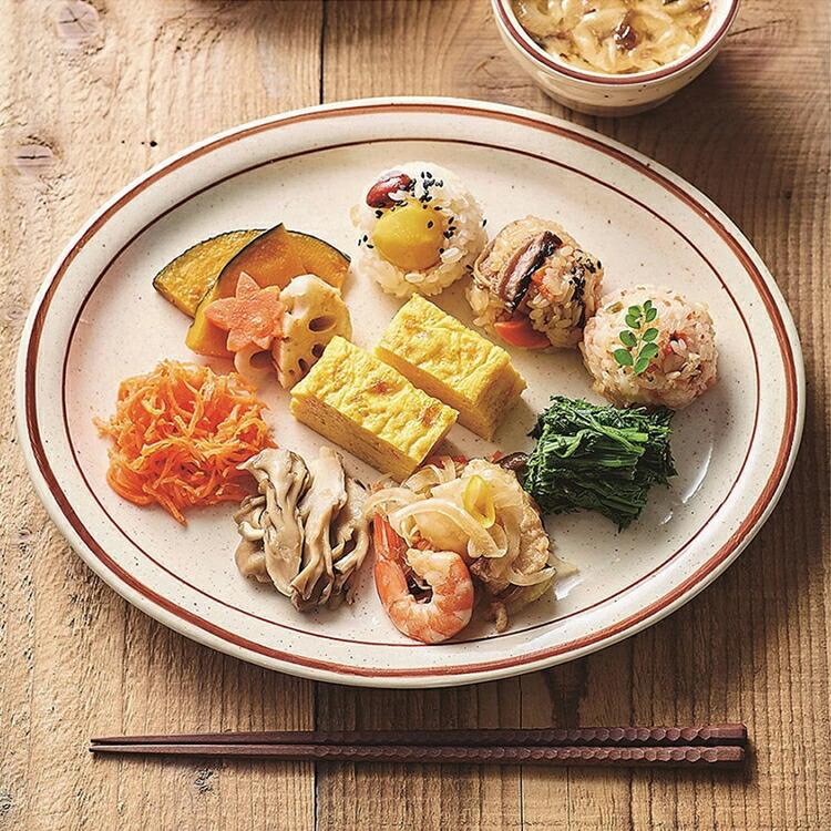 【ONEIDA】ポピーのレリーフ サンドウィッチプレート / パストリープレート ONEIDA】ポピーのレリーフ サンドウィッチプレート / パストリー