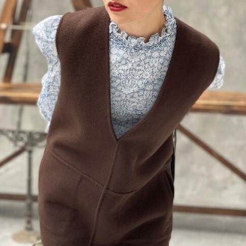 Drawer ドゥロワー 21AW 日本製 ウールリバーコンビベスト 6521-234-0927 38 ブラウン/チャコールグレー リバーシブル サイドボタン g10272 |  | 09