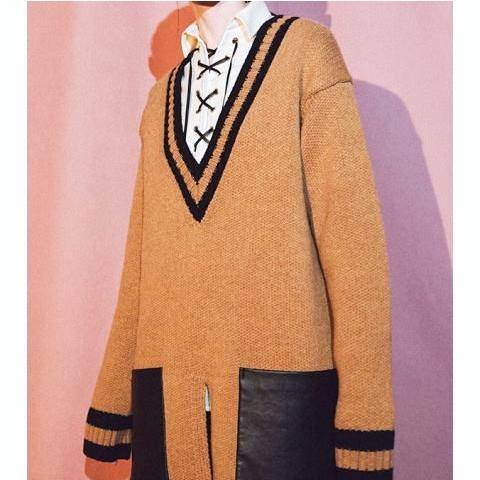 CINOH チノ 18AW V Neck Leather Pocket Knit Vネックレザーポケットニット 18WKN032 ベージュ セーター スリット ウール ロング g10569 |  | 06