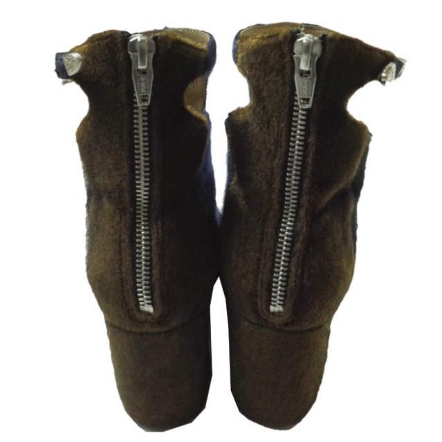 TOGA PULLA トーガ プルラ メタルバックル バイカラーアンクルブーツ 0517G 37(23-23.5cm) NAVY/BLACK/BROWN ファー ショート g11475 |  | 03