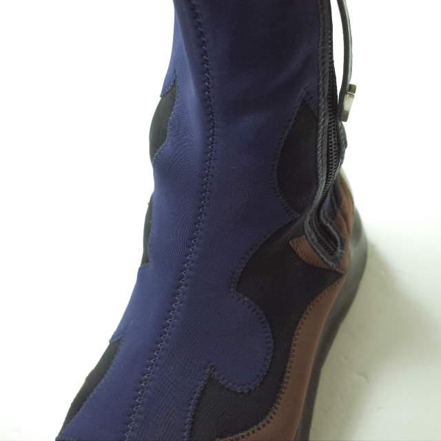 TOGA PULLA トーガ プルラ 2019年製 ネオプレーンサイドジップブーツ 0519G 37(23.5cm) NAVY/BLACK/BROWN ウエスタン スニーカー g11476 |  | 05