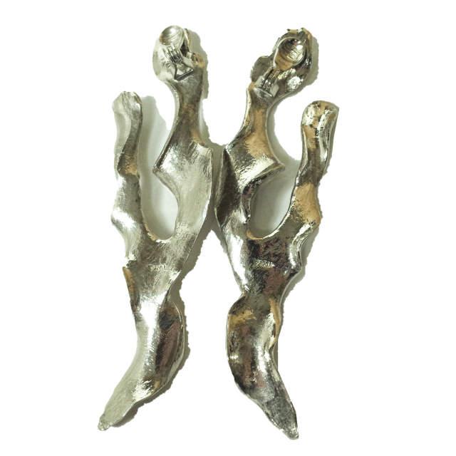 TOGA トーガ motif earrings サンゴ礁 モチーフイヤリング オフホワイト/シルバー ピアス アクセサリー g11491 |  | 01