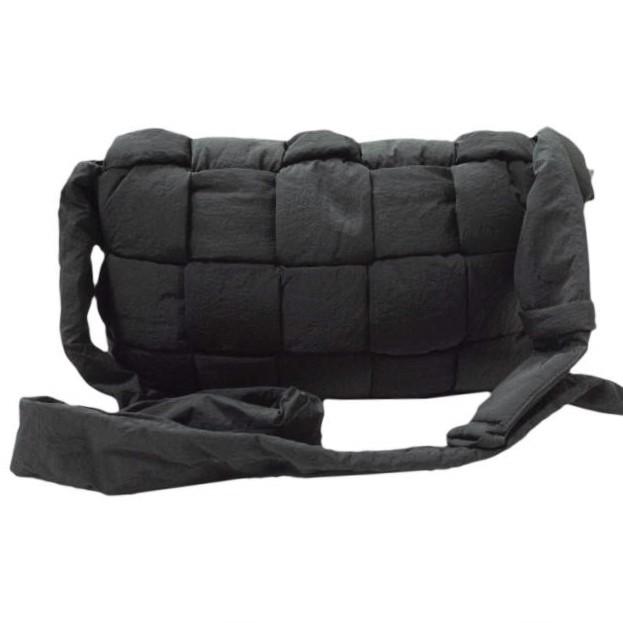 BOTTEGA VENETA ボッテガヴェネタ マキシ パデッド テック BOTTEGA VENETA ボッテガヴェネタ マキシ パデッド テック