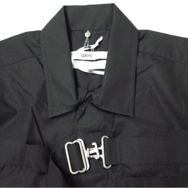 OAMC オーエーエムシー Strapped Shirt バックルフロント コットンポプリンシャツ I024455 XS ブラック 長袖 ストラップ トップス g12487 |  | 04