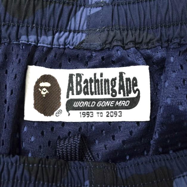 A BATHING APE ア ベイシング エイプ 1ST CAMO BEACH PANTS カモフラージュベンチパンツ 001SPD301016X M ネイビー BAPE ショーツ g14696 |  | 02