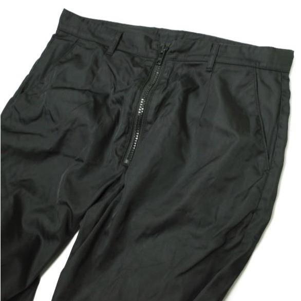 PRADA プラダ 19AW ジップデザイン ナイロンテーパードパンツ ACU1 2019 2716 SPH S192 I18 46 ブラック ボトムス g15280 |  | 02