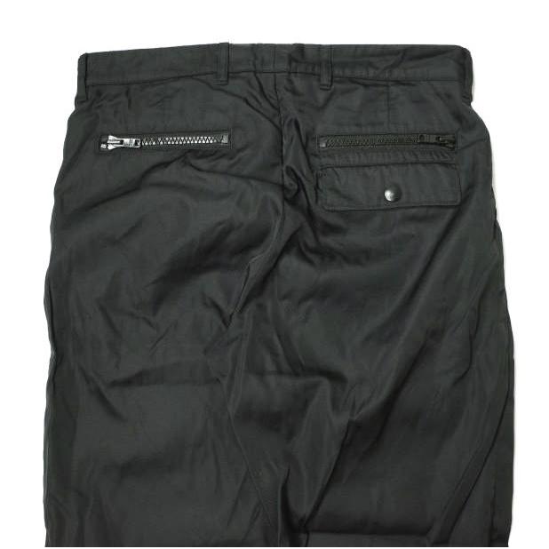 PRADA プラダ 19AW ジップデザイン ナイロンテーパードパンツ ACU1 2019 2716 SPH S192 I18 46 ブラック ボトムス g15280 |  | 04