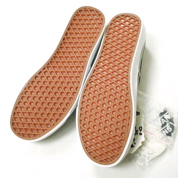 新品 A BATHING APE x VANS ア ベイシング エイプ バンズ 別注 AUTHENTIC 44 DX オーセンティック US9(27cm) 1ST CAMO GREEN 迷彩 g15319 |  | 09