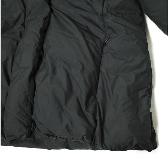 MONCLER モンクレール NANDINIE ファー付きフーデッドショートダウンジャケット 122-093-46390-10 00 ブラック ハンガリー製 g15385 |  | 05