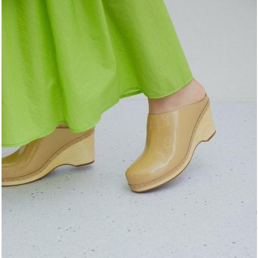 ADAM ET ROPE アダムエロペ 23SS ウッドソールサボ GAA03030 22.5cm ベージュ パテントレザー ウエッジソール サンダル シューズ g16122 |  | 04