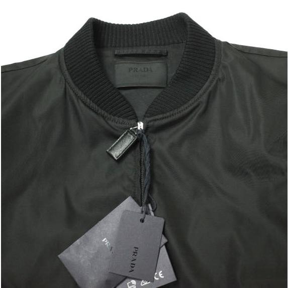 PRADA プラダ 22AW Re-Nylon PLATE LOGO BOMBER JACKET 三角 PRADA プラダ 22AW Re-Nylon PLATE LOGO BOMBER JACKET 三角