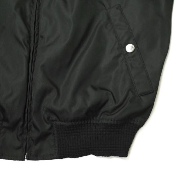 PRADA プラダ 22AW Re-Nylon PLATE LOGO BOMBER JACKET 三角 PRADA プラダ 22AW Re-Nylon PLATE LOGO BOMBER JACKET 三角
