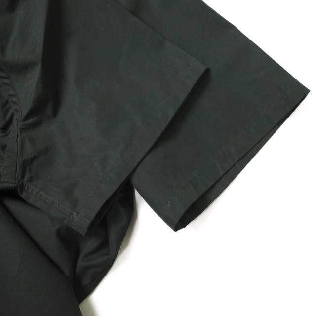 PRADA プラダ コットンタイプライターショートスリーブシャツ UCS137 R161 1LRQ 42(161/2) BLACK 半袖 トップス g17015 |  | 04