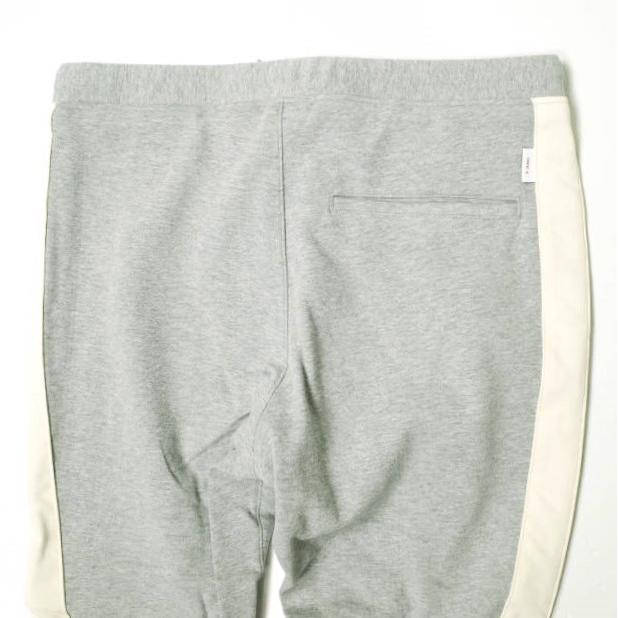 新品 e JEANS イージーンズ TAPERED EASY PANTS 岡山児島 サイドラインスウェットパンツ e821-001 2 Light Gray 定価20,900円 g17443 |  | 05