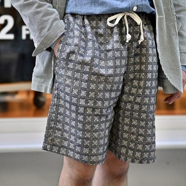 KENNETH FIELD x BEAMS PLUS ケネスフィールド 24SS 別注 EZ Shorts II Block Print バティックプリント イージーショーツ S INDIGO パンツ |  | 02