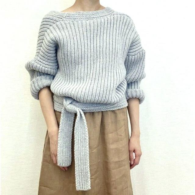 新品 BASERANGE ベースレンジ MEA WRAP リサイクルウール ローゲージラップカーディガン ONE SIZE GREY ニット 前後両用 トップス g19718 |  | 03